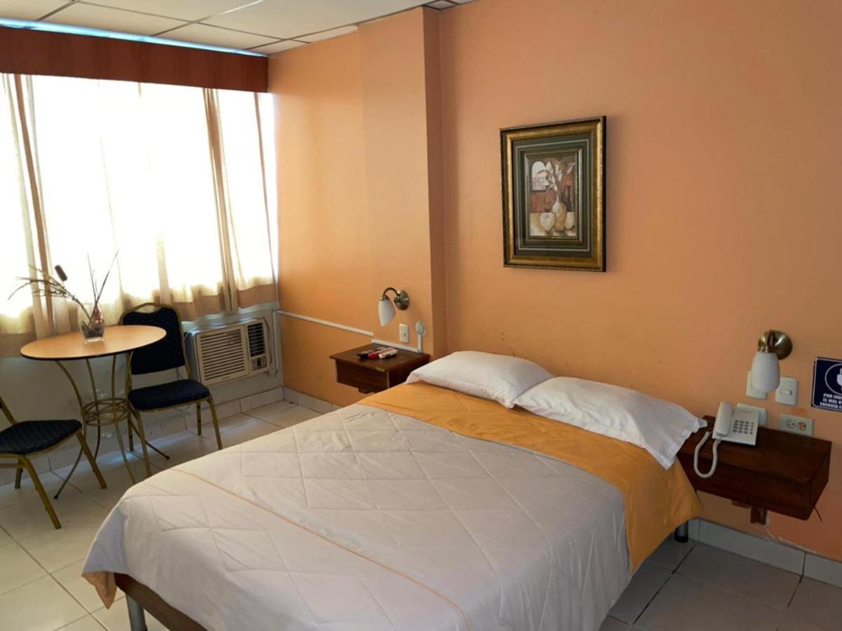 Tropical Inn Hotel Guayaquil Ngoại thất bức ảnh