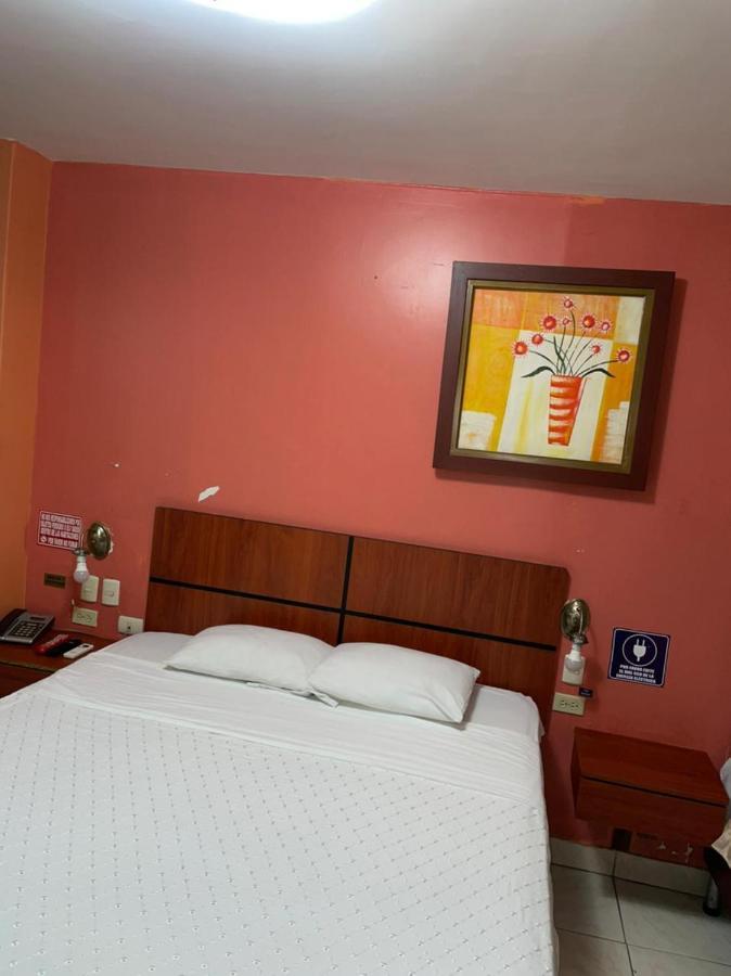 Tropical Inn Hotel Guayaquil Ngoại thất bức ảnh