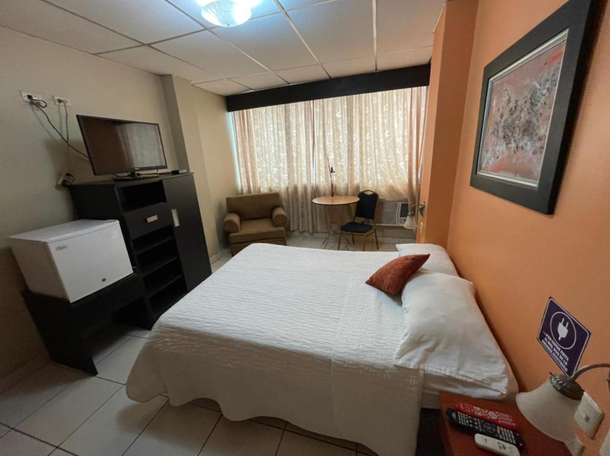 Tropical Inn Hotel Guayaquil Ngoại thất bức ảnh