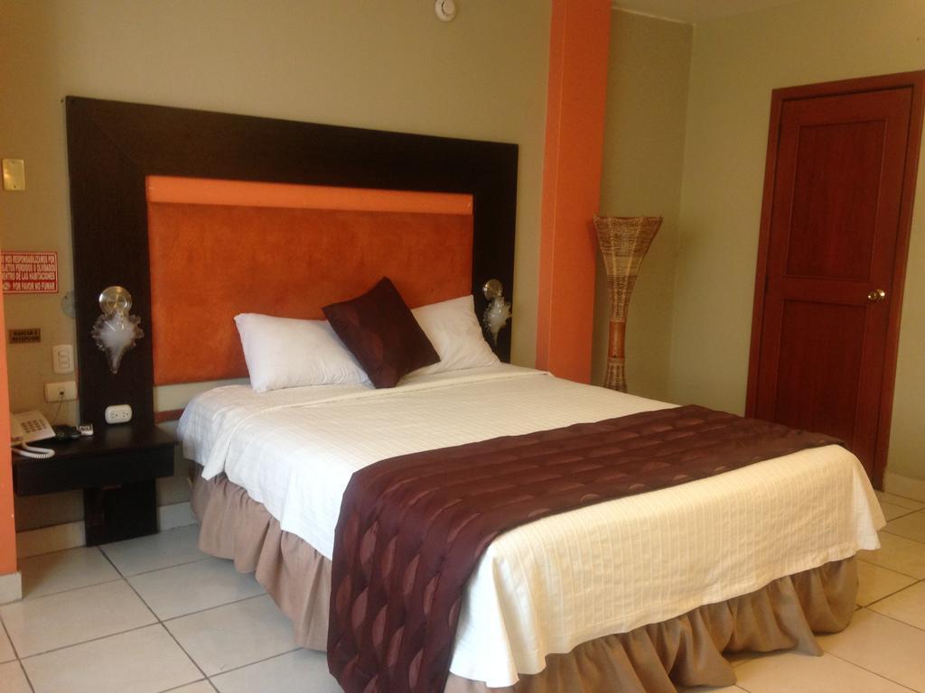 Tropical Inn Hotel Guayaquil Ngoại thất bức ảnh