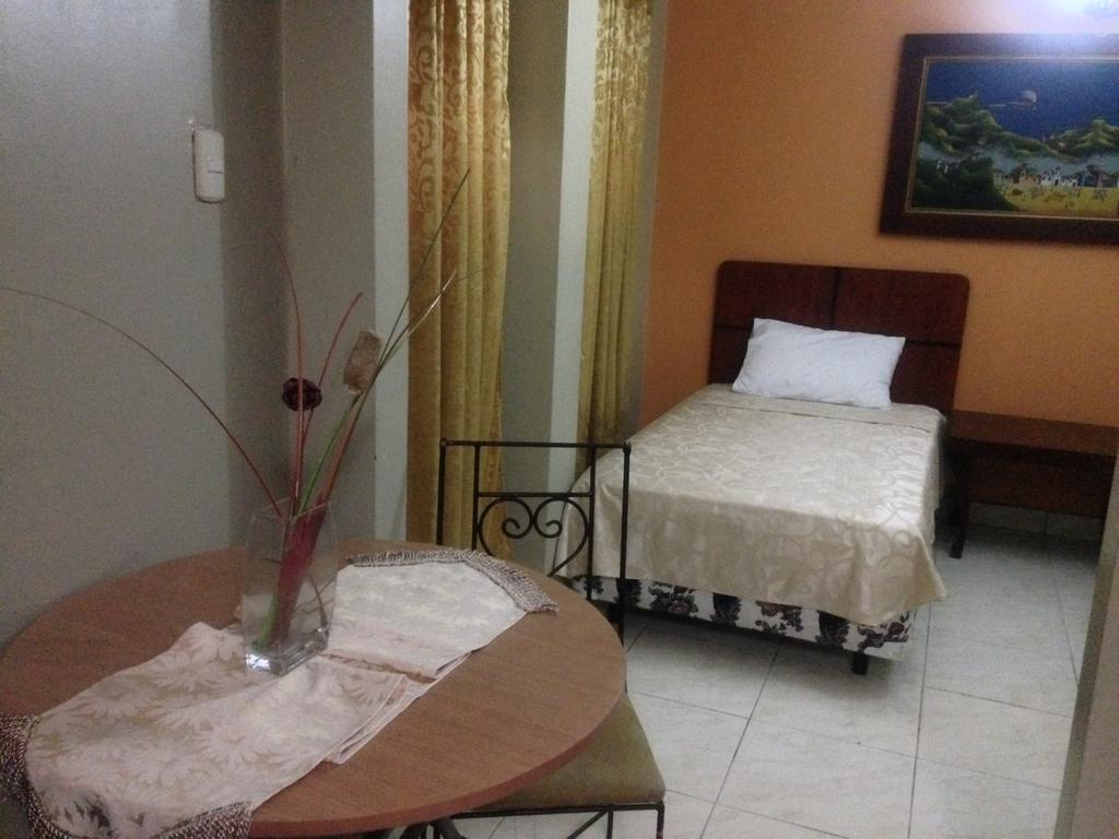 Tropical Inn Hotel Guayaquil Ngoại thất bức ảnh