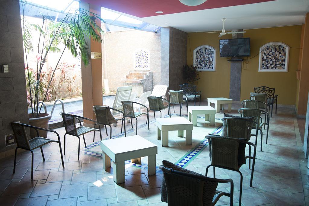 Tropical Inn Hotel Guayaquil Ngoại thất bức ảnh
