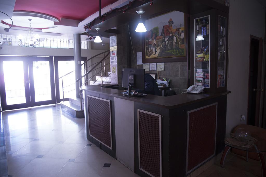 Tropical Inn Hotel Guayaquil Ngoại thất bức ảnh