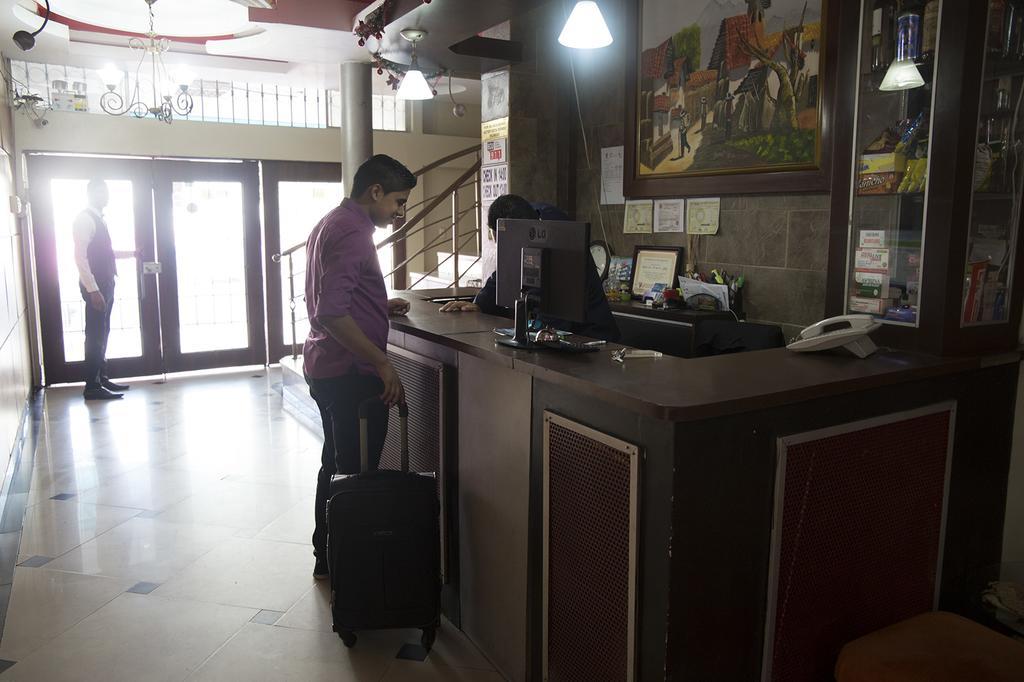 Tropical Inn Hotel Guayaquil Ngoại thất bức ảnh