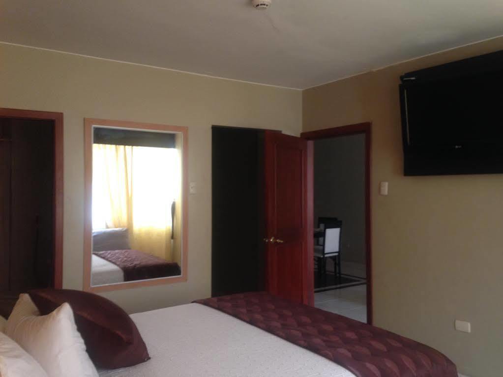 Tropical Inn Hotel Guayaquil Ngoại thất bức ảnh