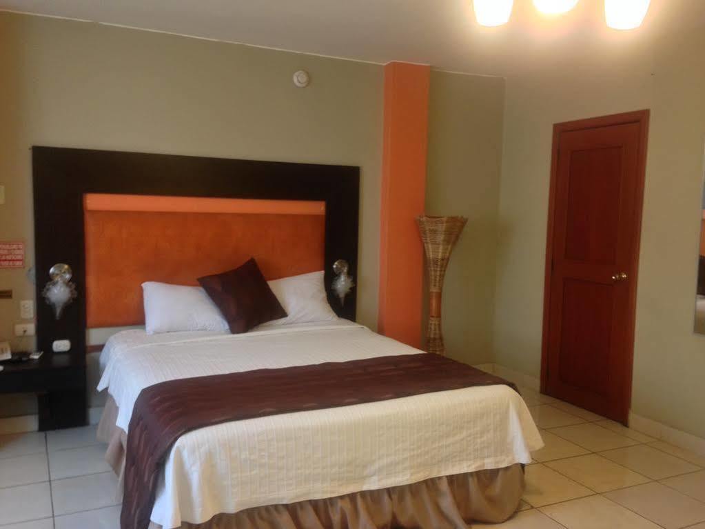 Tropical Inn Hotel Guayaquil Ngoại thất bức ảnh